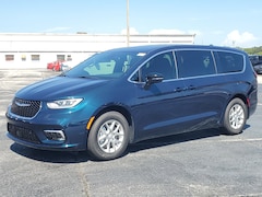 2025 Chrysler Pacifica Select Passenger Van