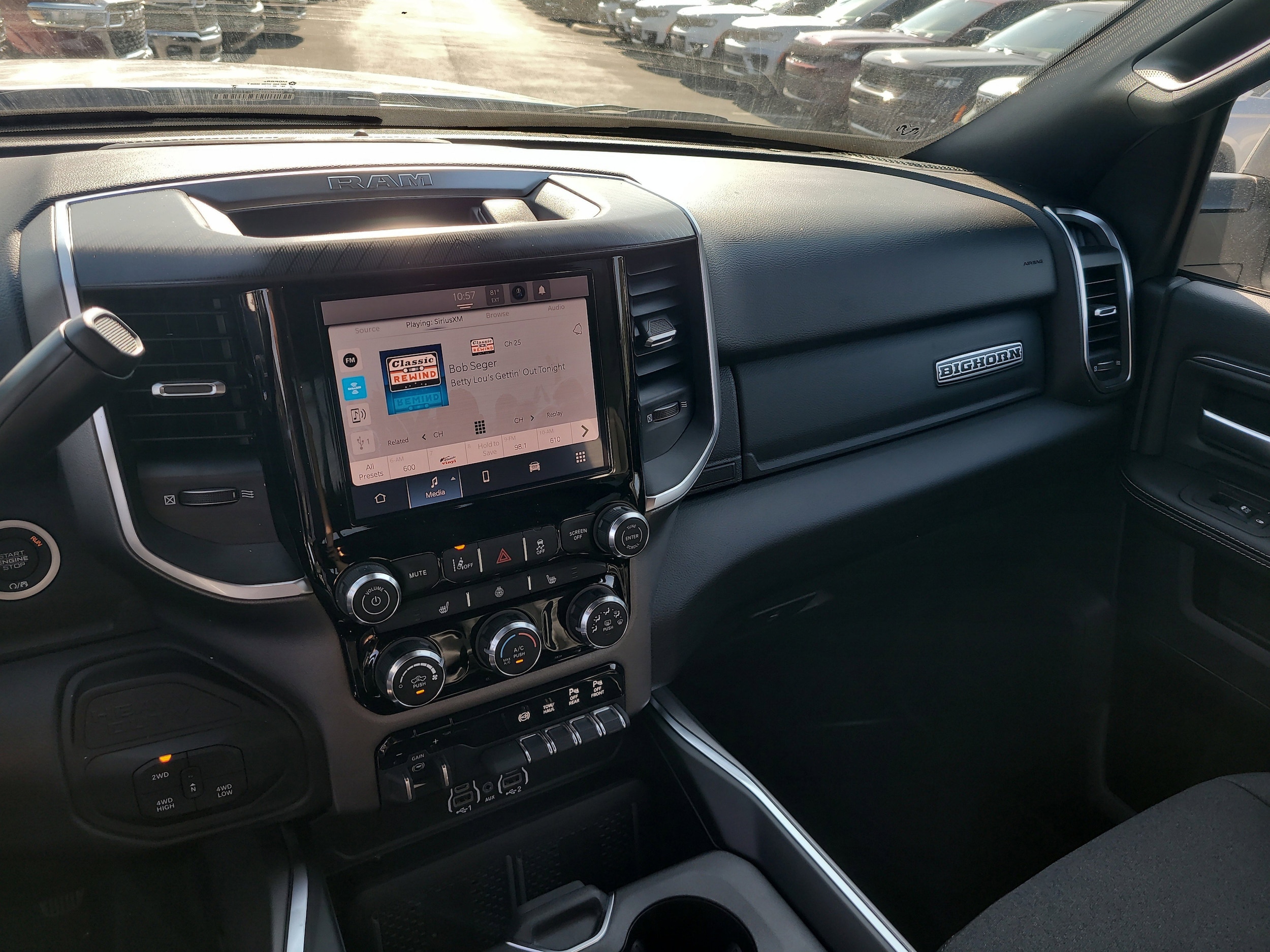 2026 RAM 3500 Big Horn - Photo 15