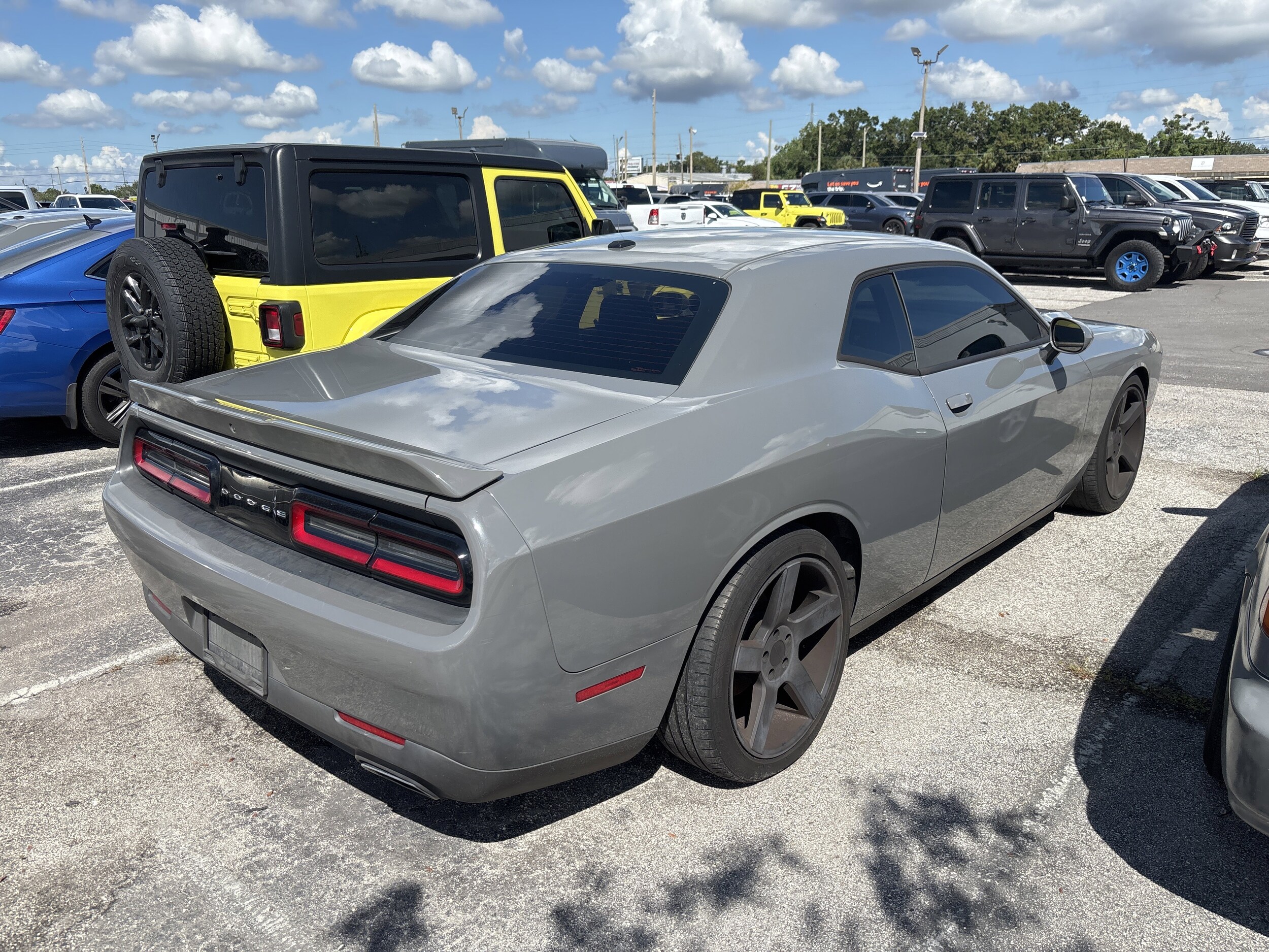 2018 Dodge Challenger SXT photo 2