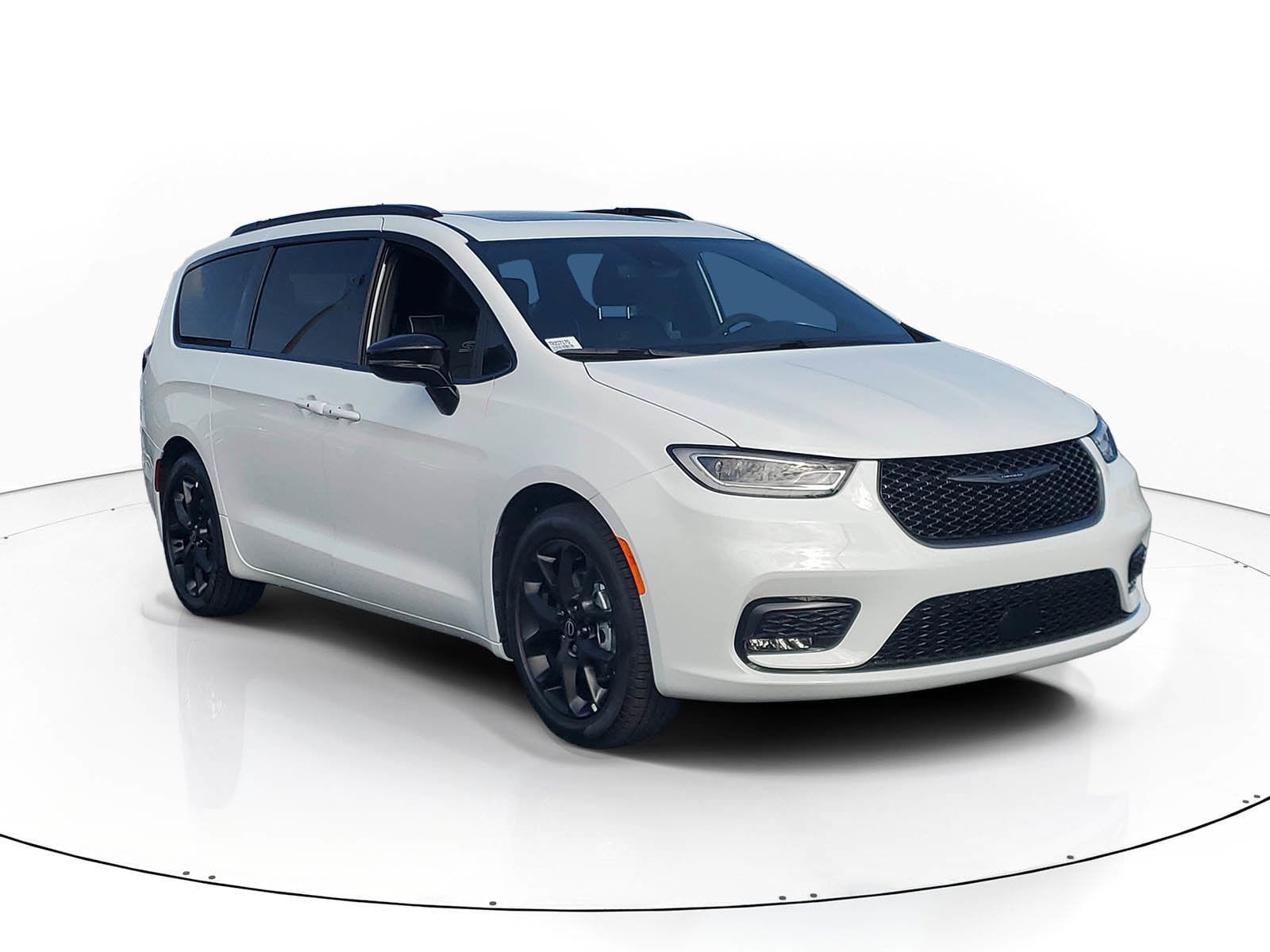 2026 Chrysler Pacifica Limited's photo