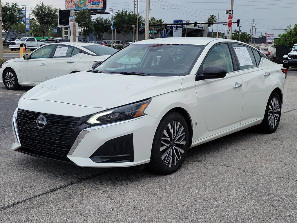 Used 2025 Nissan Altima SV SV FWD