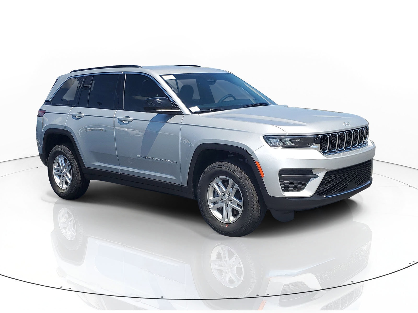 2025 Jeep Grand Cherokee Laredo's photo