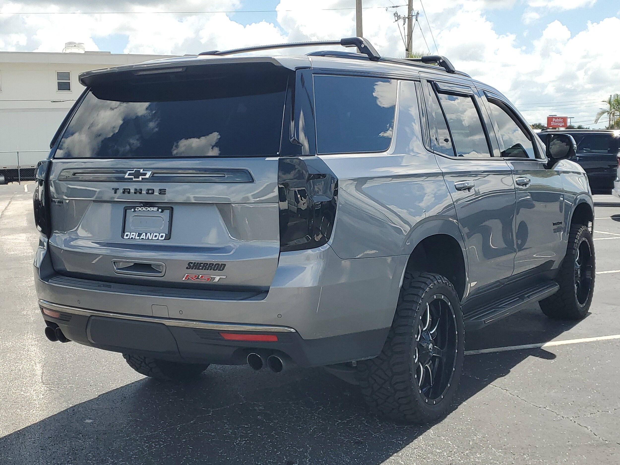 2022 Chevrolet Tahoe RST photo 3