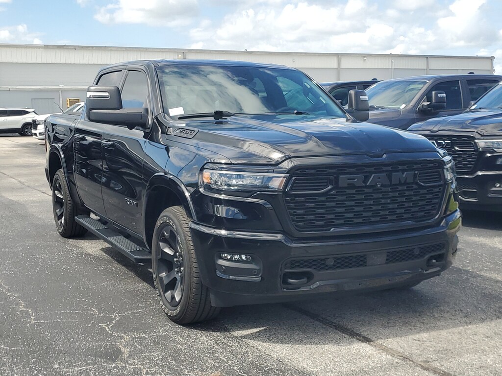 2025 Ram 1500 Big Horn photo 3