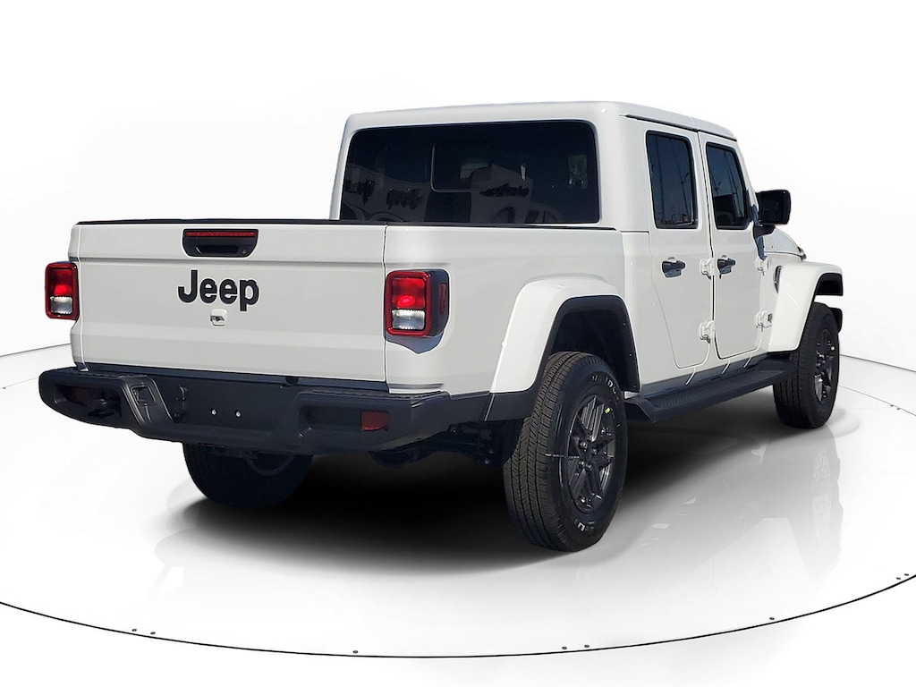 New 2026 Jeep Gladiator Sport S Pickup