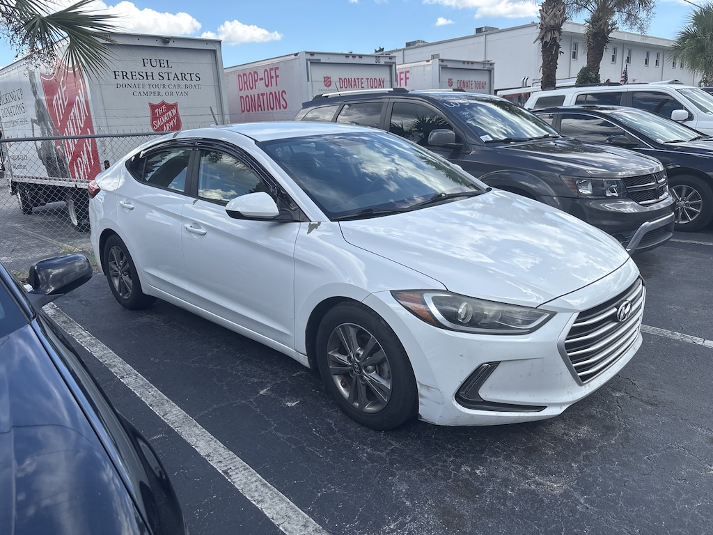 2017 Hyundai Elantra SE photo 3