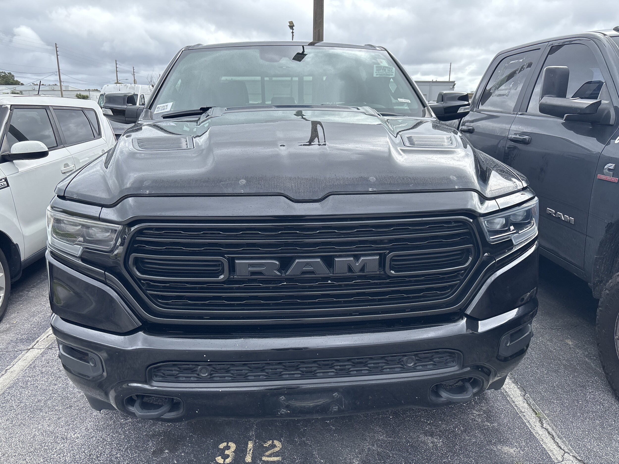 2022 Ram 1500 Limited photo 3