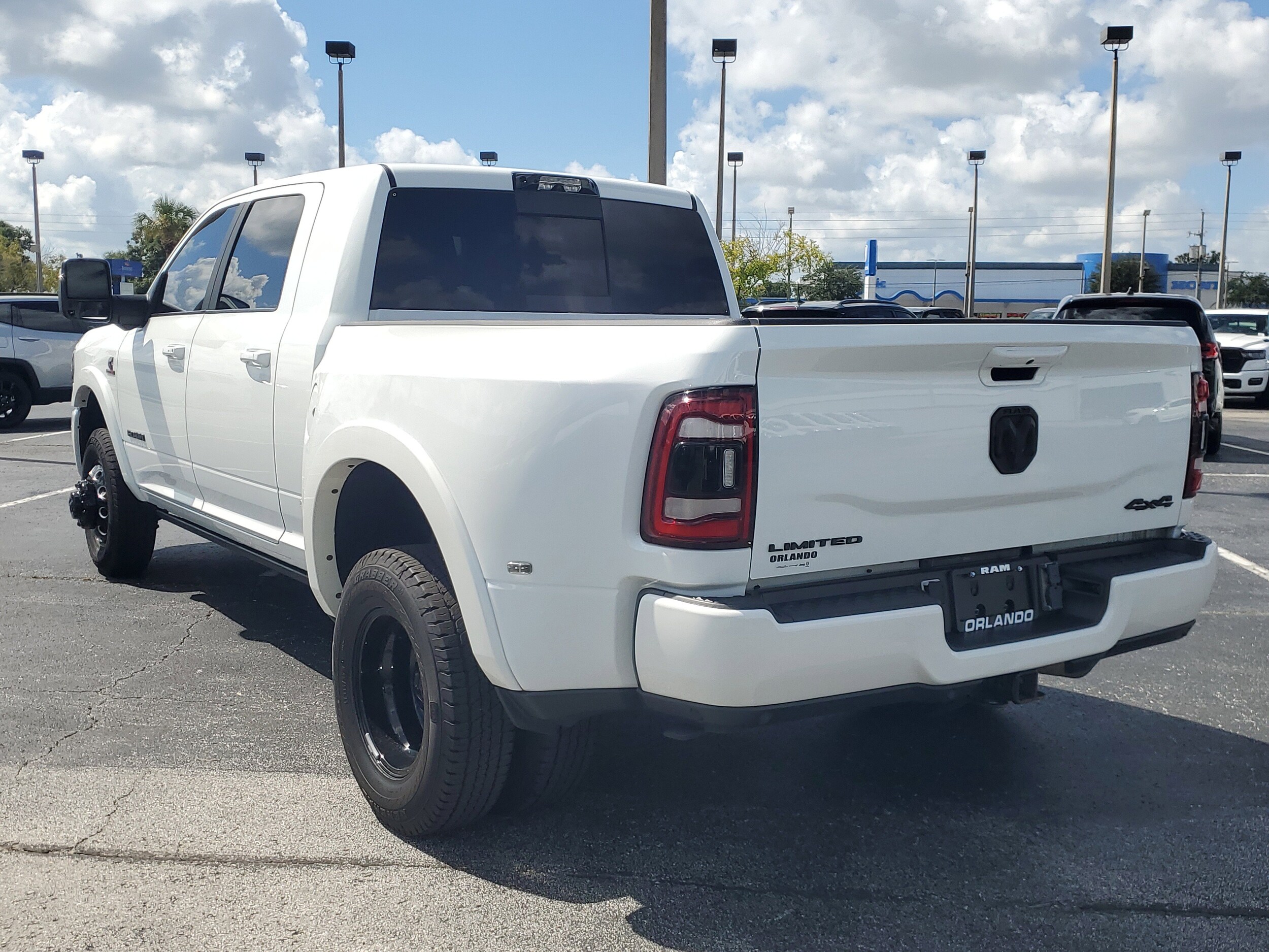 2023 Ram 3500 Limited photo 4