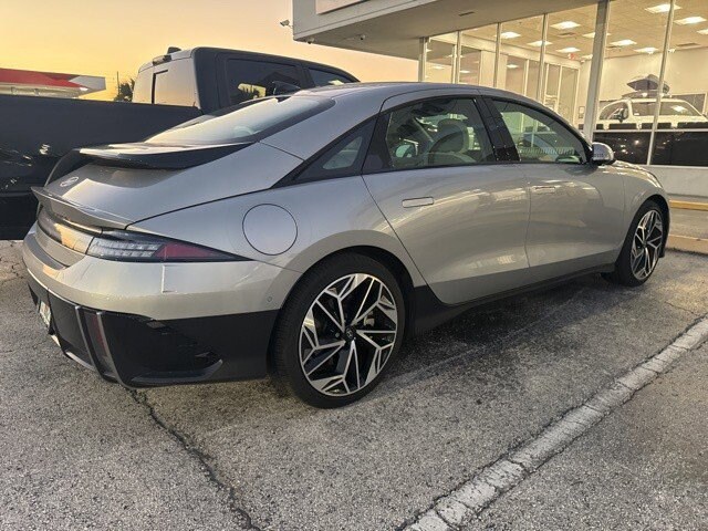 2025 Hyundai Ioniq 6 Limited photo 2