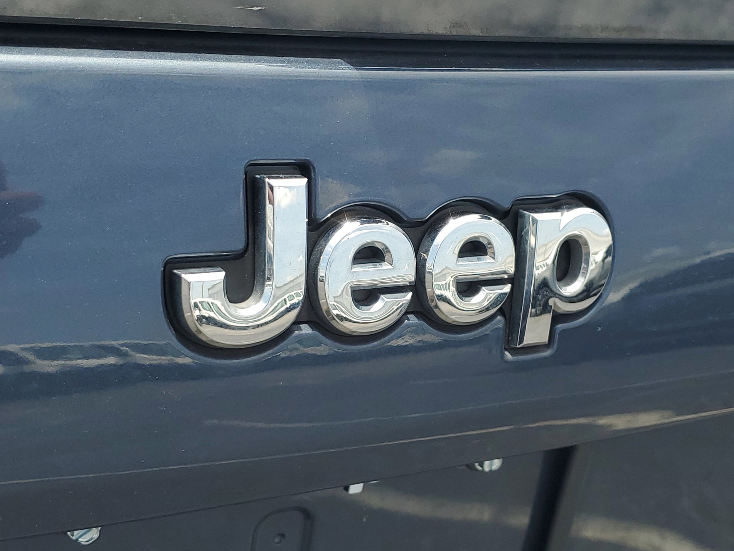 Image 5 of 2021 Jeep Cherokee Latitude Plus FWD