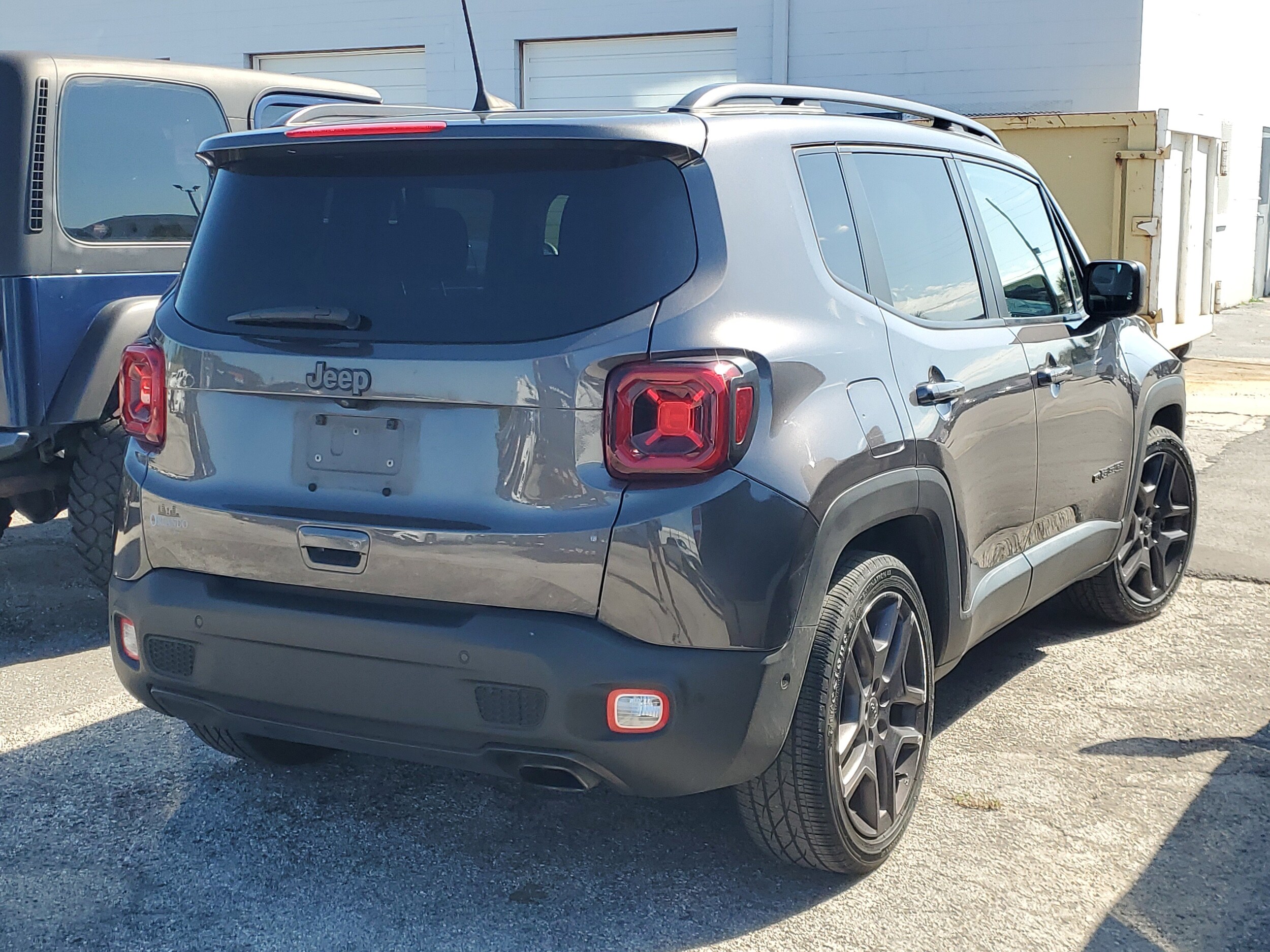 2021 Jeep Renegade Latitude photo 2