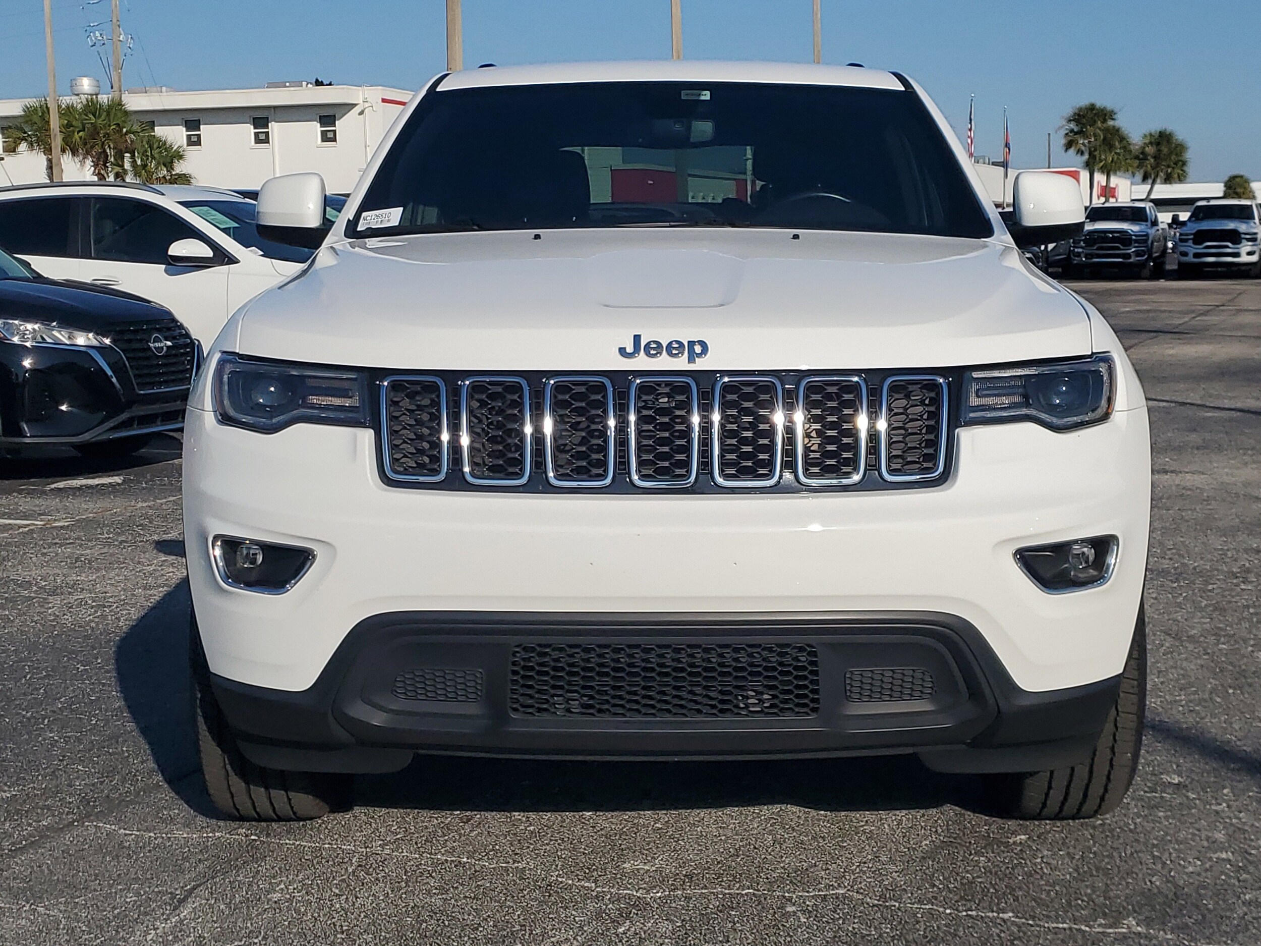 2022 Jeep Cherokee Laredo X photo 2