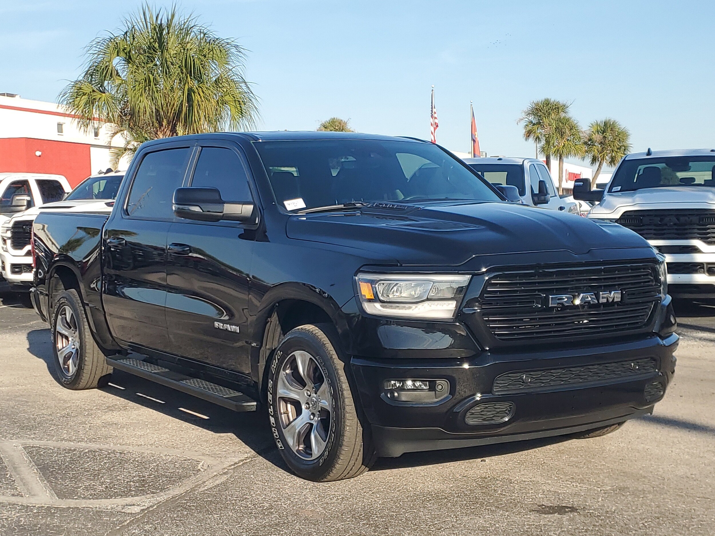 2023 Ram 1500 Laramie photo 3