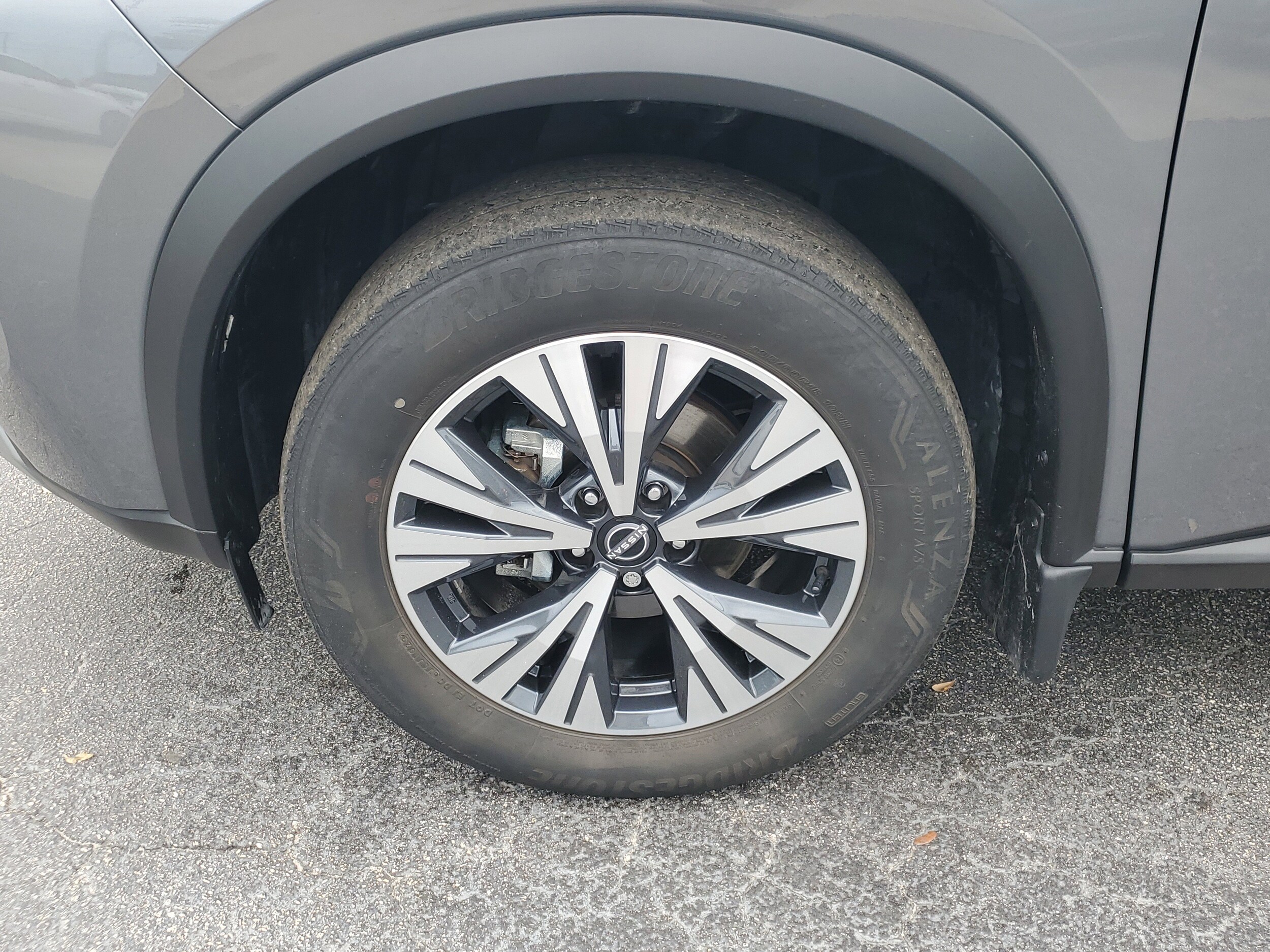 2023 Nissan Rogue AWD SV photo 4