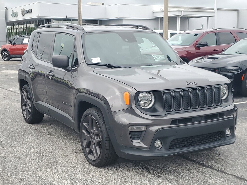 2021 Jeep Renegade Latitude photo 3