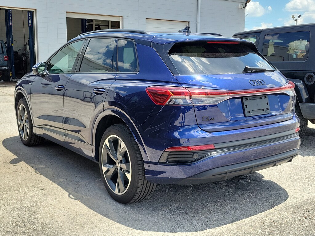 Used 2024 Audi Q4 e-tron Premium Plus Premium Plus 50 quattro