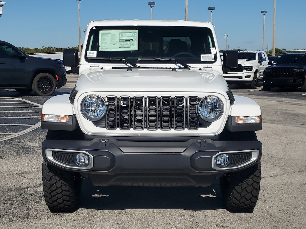 New 2025 Jeep Gladiator High Tide Pickup