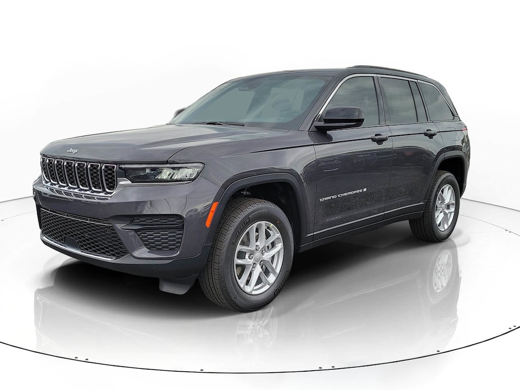 New 2026 Jeep Grand Cherokee Laredo Sport Utility