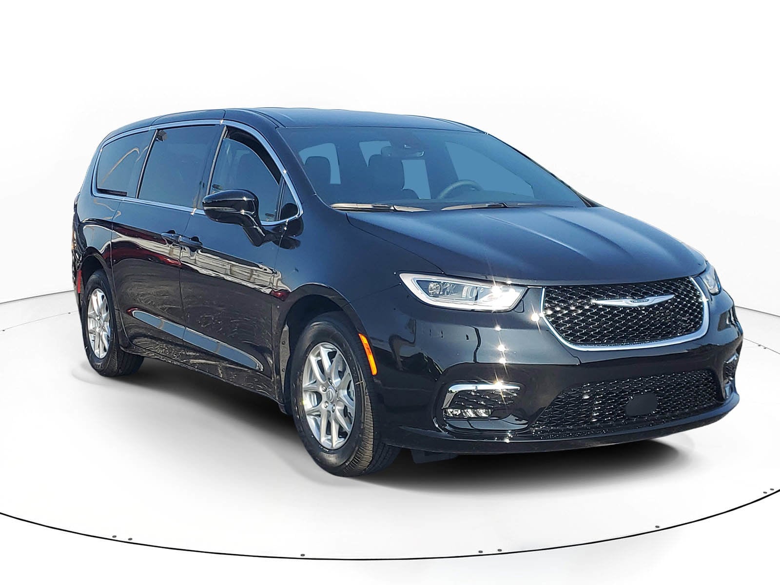 2026 Chrysler Pacifica Select's photo