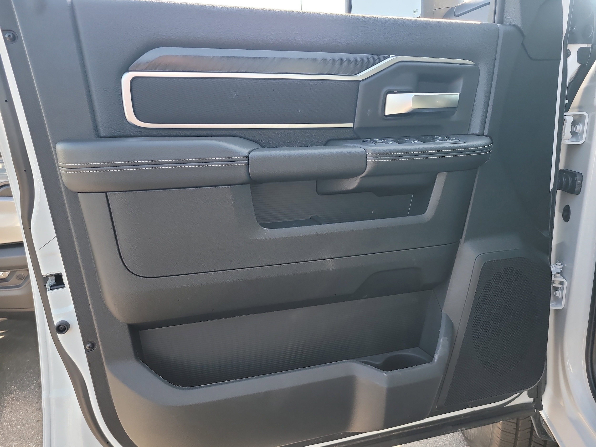 2026 RAM 3500 Big Horn - Photo 12