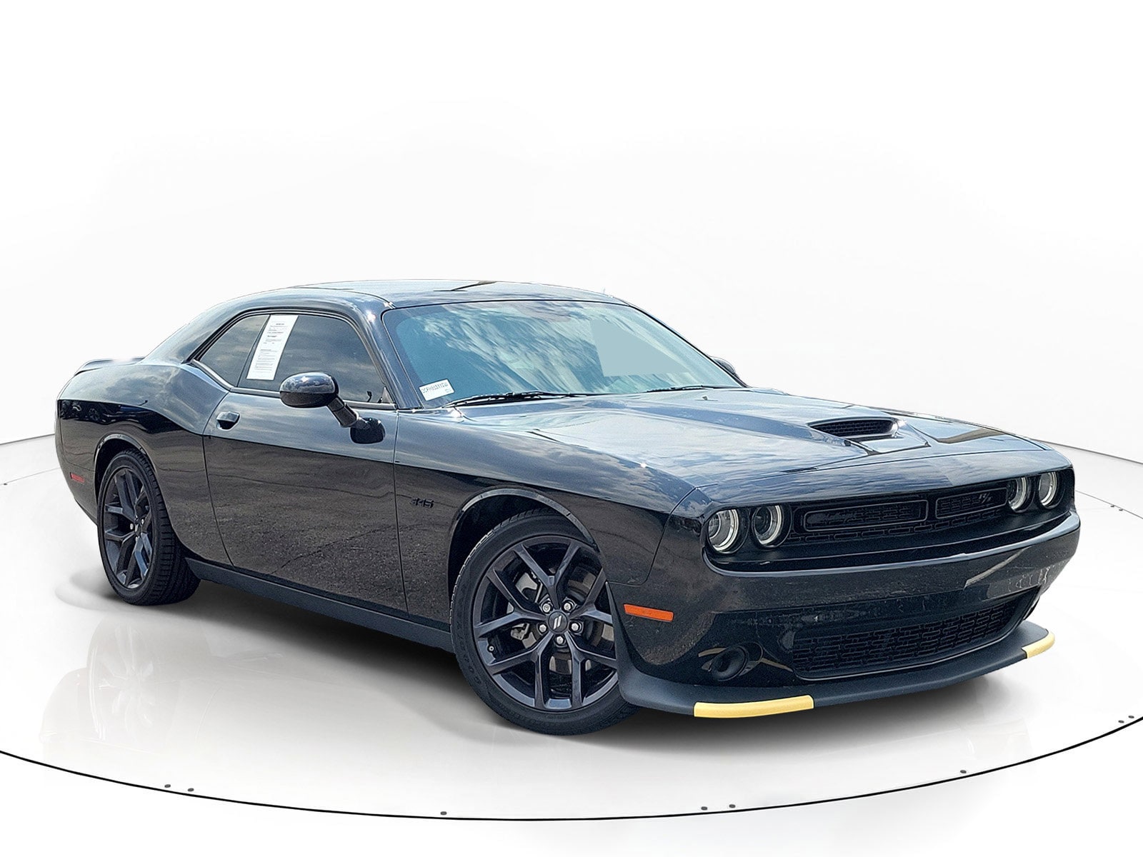 2023 Dodge Challenger R/T's photo