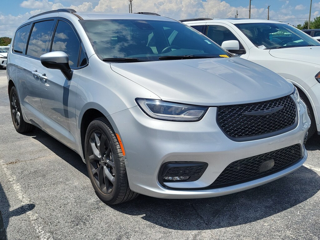 Used 2023 Chrysler Pacifica Touring L Touring L AWD
