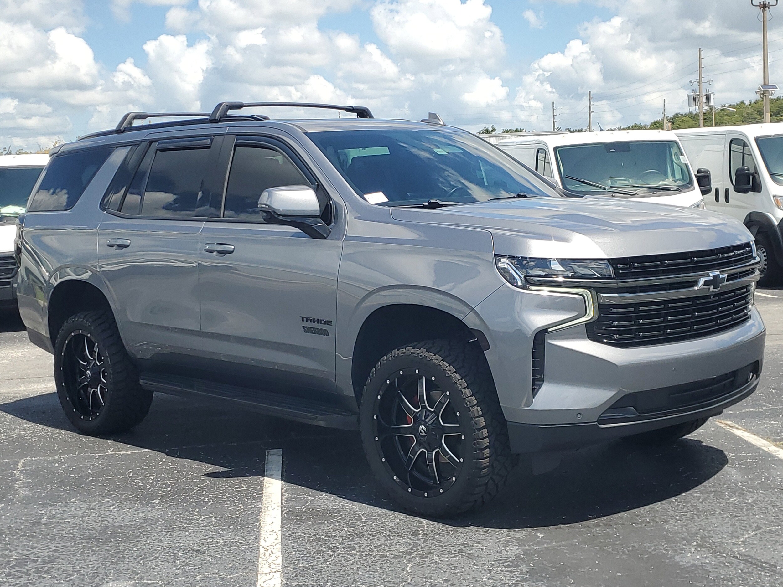 2022 Chevrolet Tahoe RST photo 2