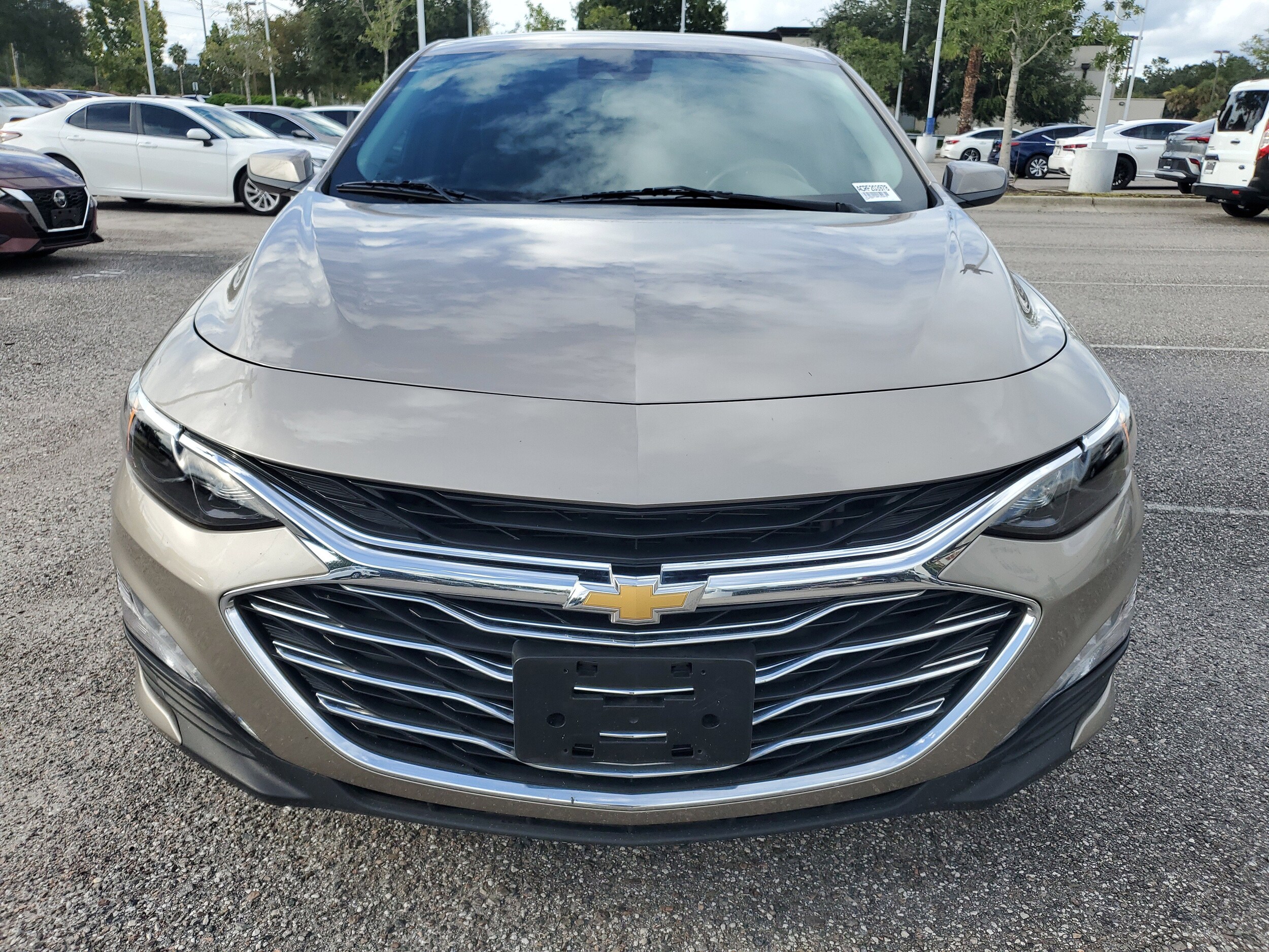 2024 Chevrolet Malibu 1LT photo 2