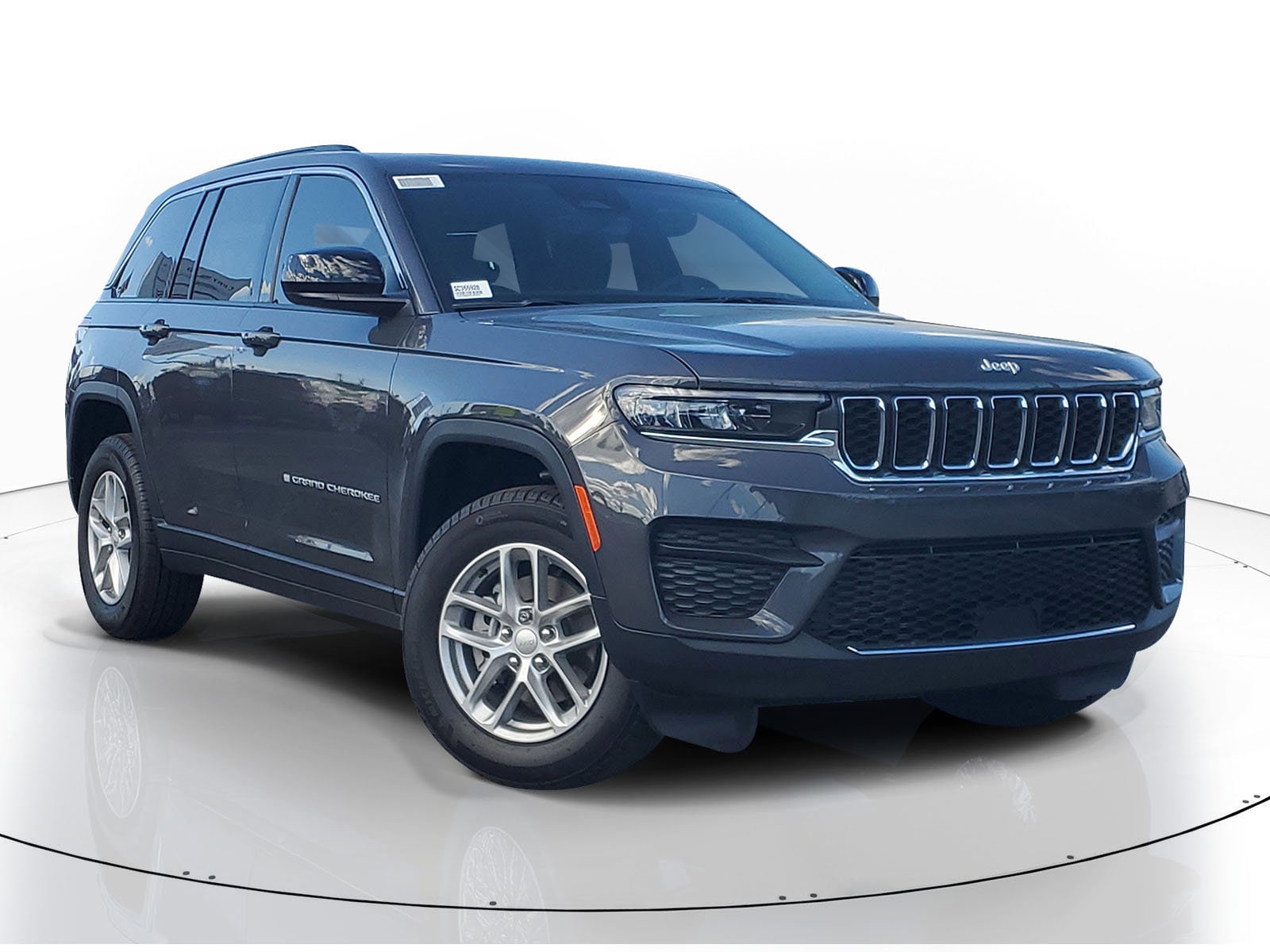 2025 Jeep Grand Cherokee Laredo's photo