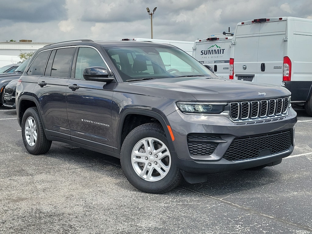 Used 2024 Jeep Grand Cherokee Laredo Laredo 4x2