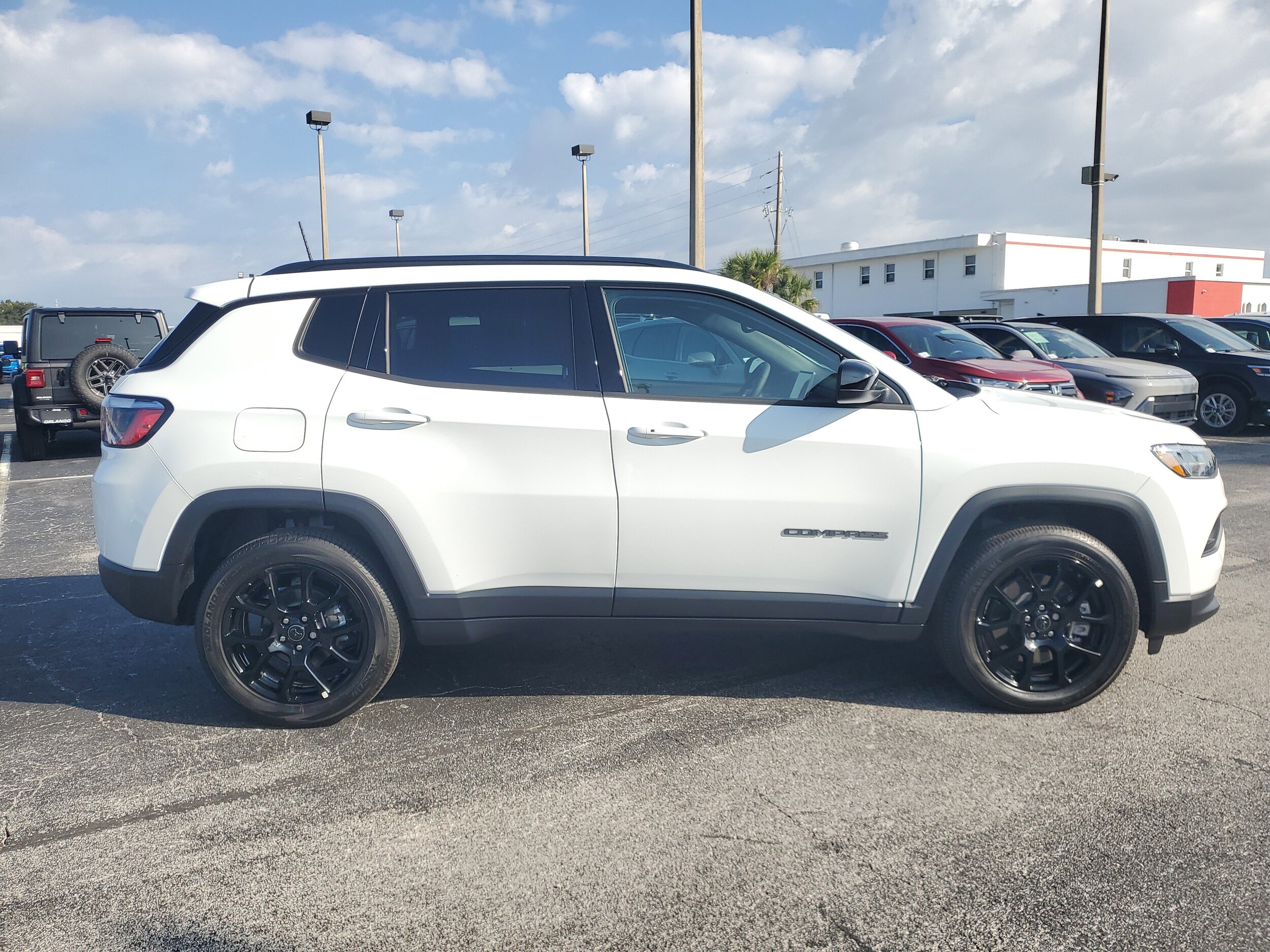 2026 Jeep Compass Latitude Altitude Special Edition photo 3