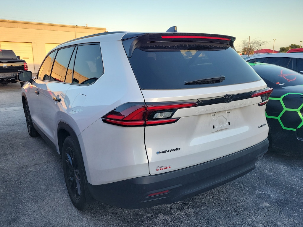 Used 2025 Toyota Grand Highlander Hybrid XLE Hybrid XLE AWD