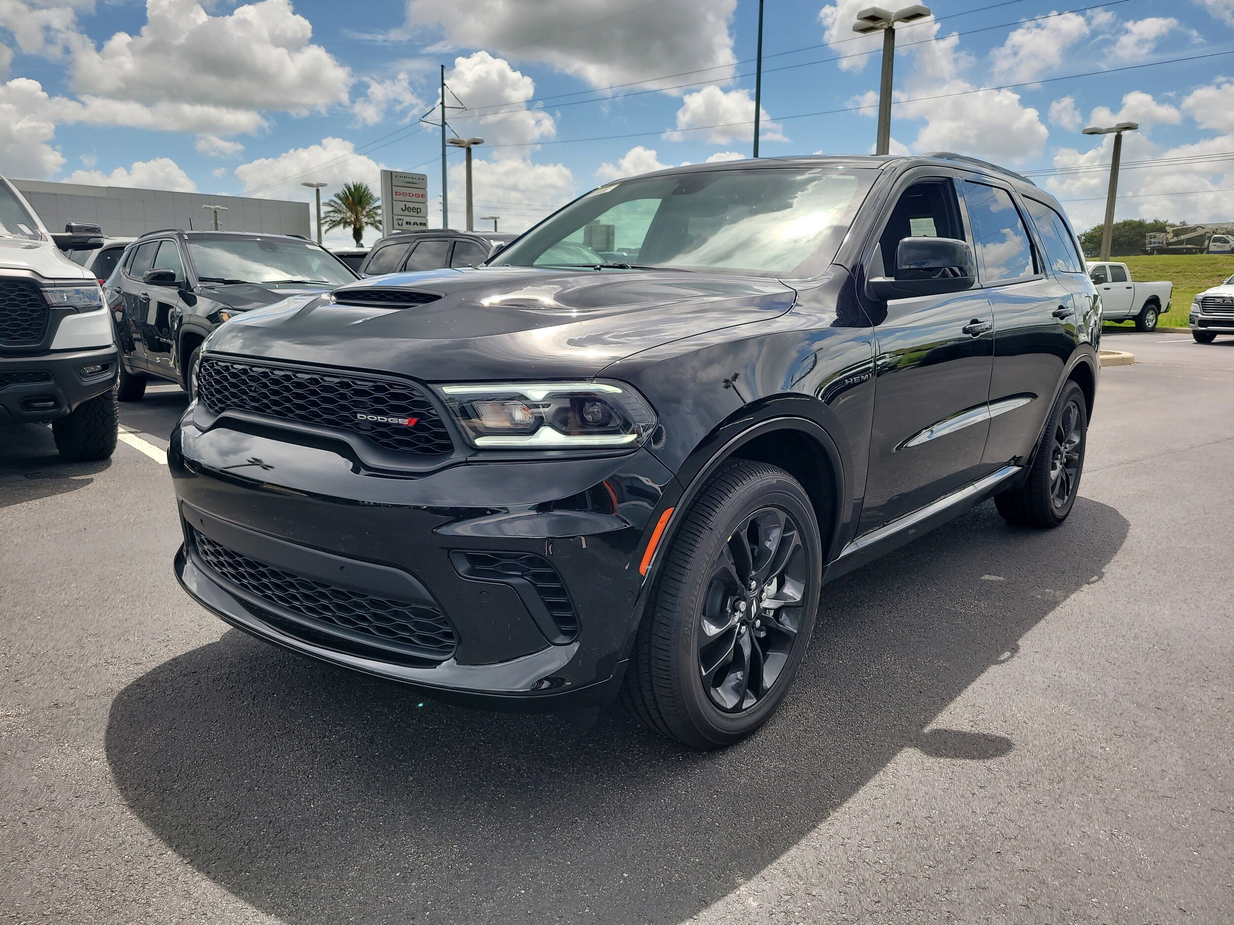2025 Dodge Durango R/T photo 4
