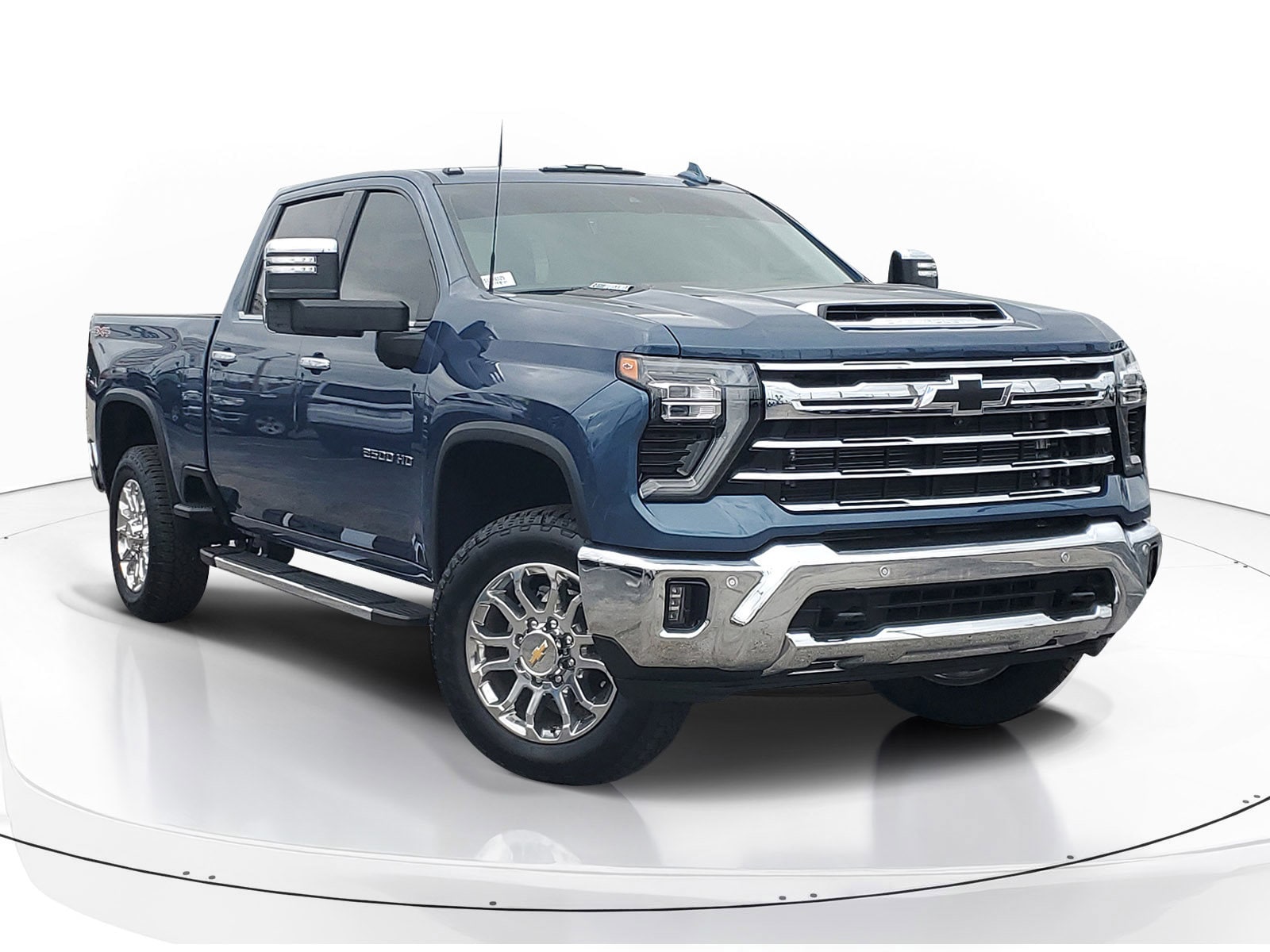 2025 Chevrolet Silverado HD LTZ's photo