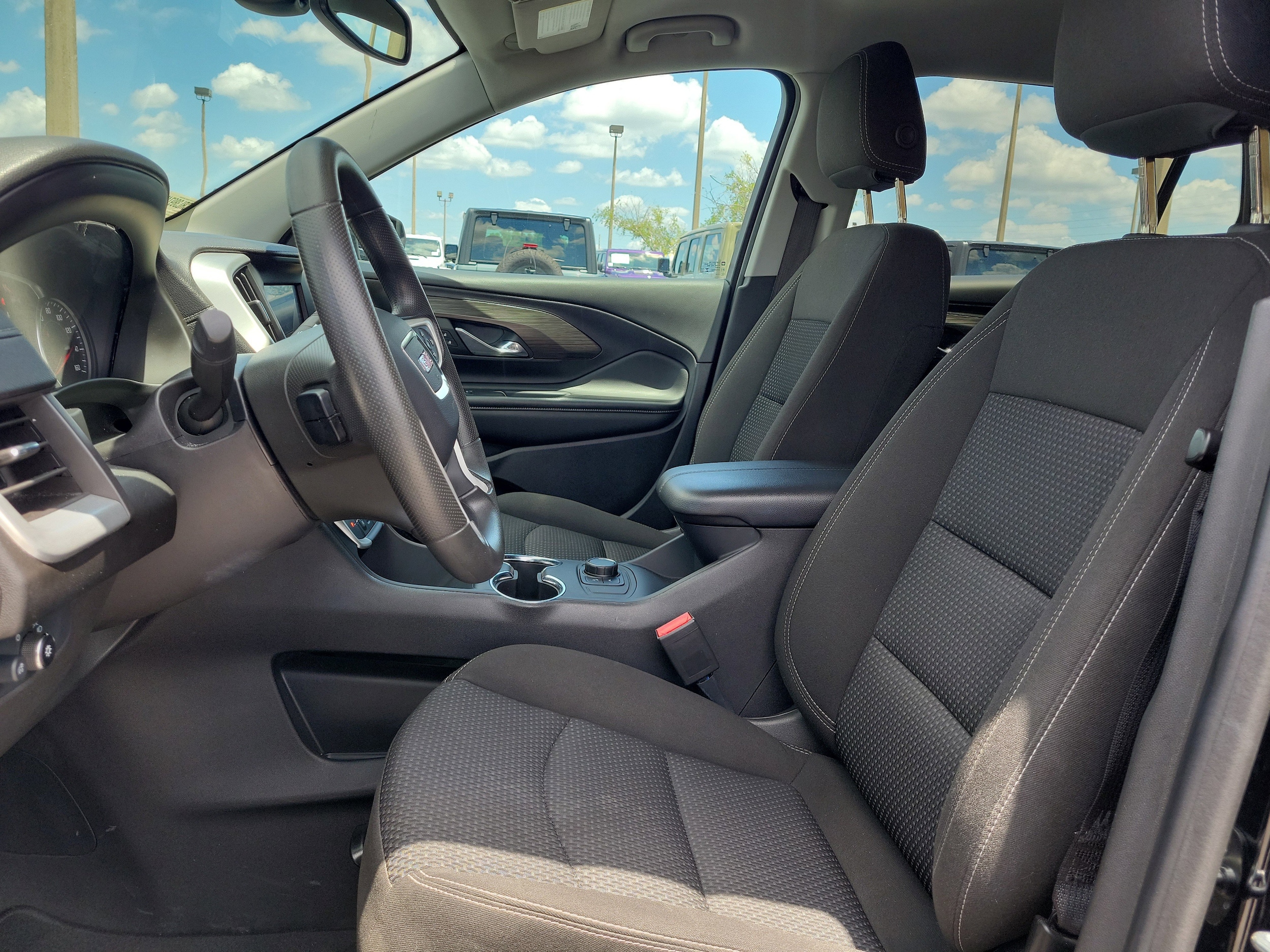 2024 GMC Terrain SLE - Photo 14