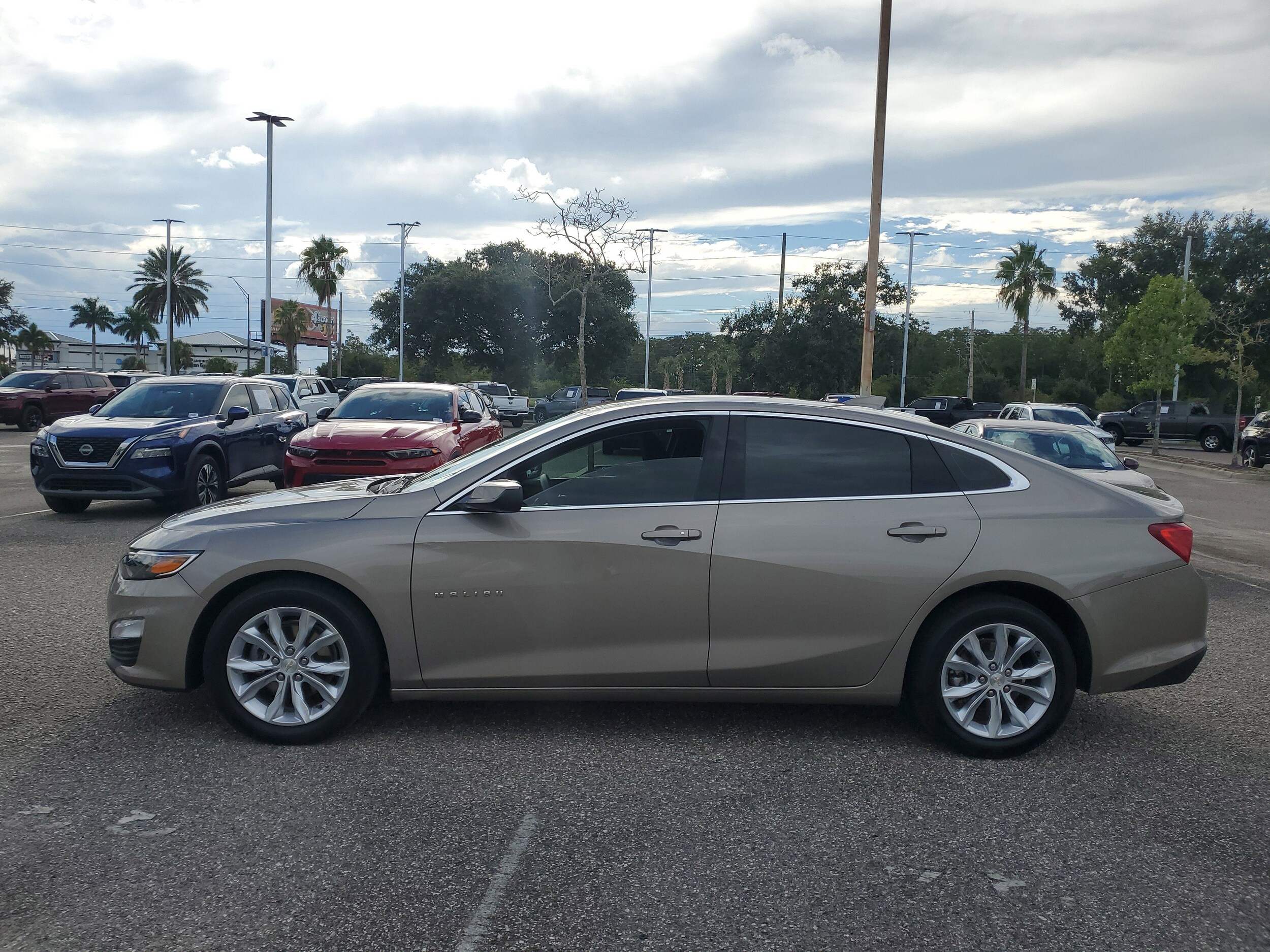 2024 Chevrolet Malibu 1LT photo 3