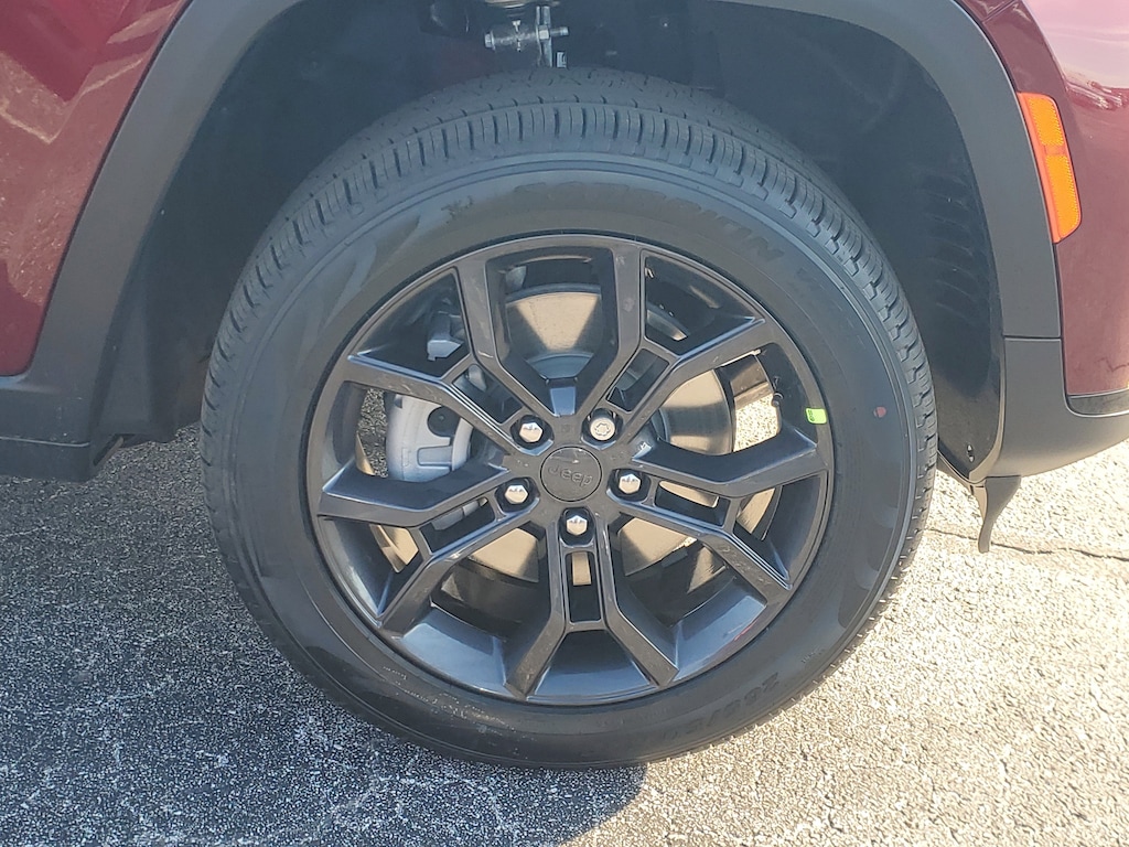 New 2025 Jeep Grand Cherokee L Limited Sport Utility