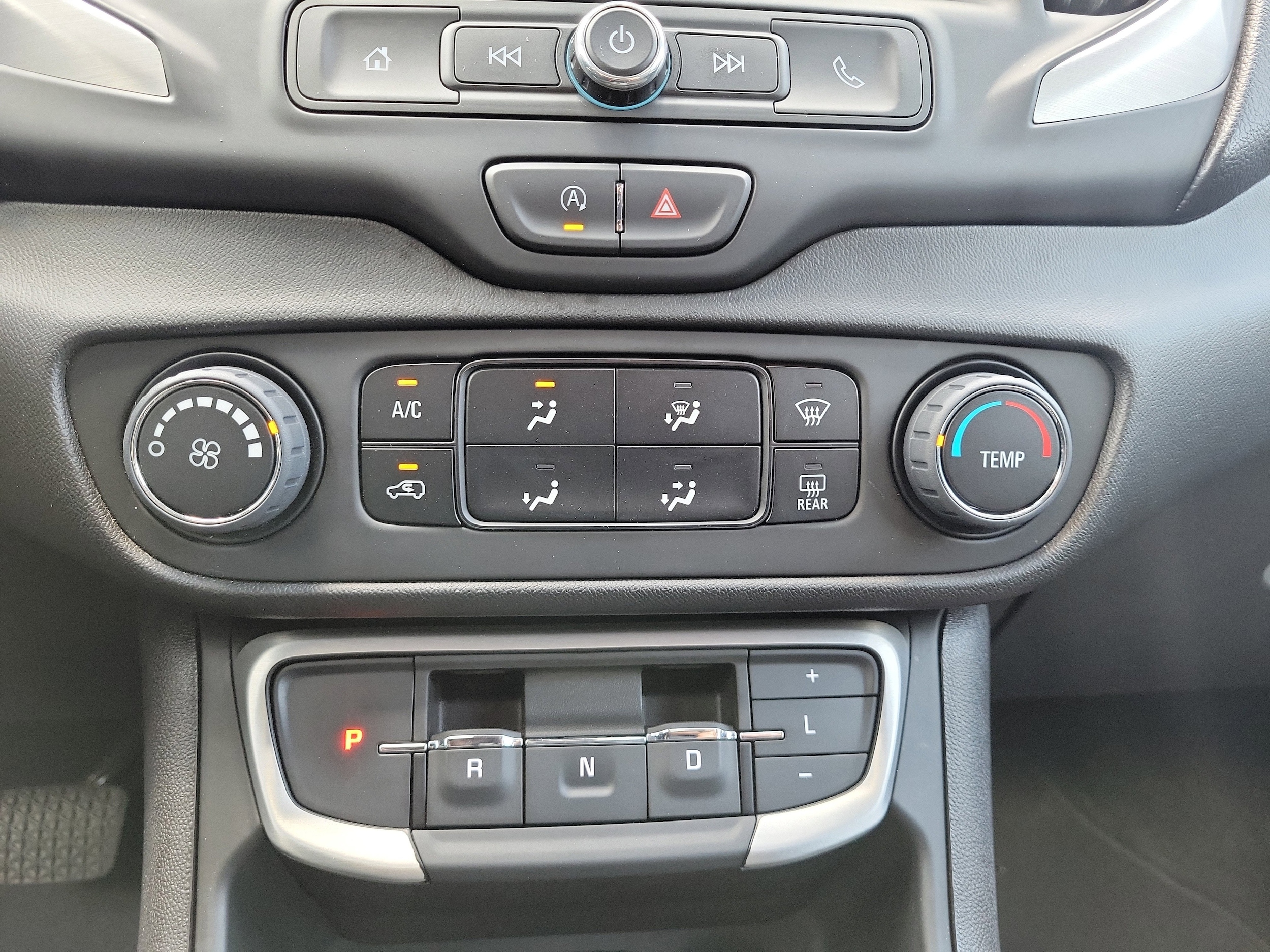 2024 GMC Terrain SLE - Photo 27