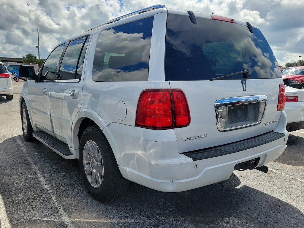 Used 2004 Lincoln Navigator Luxury 2WD Luxury