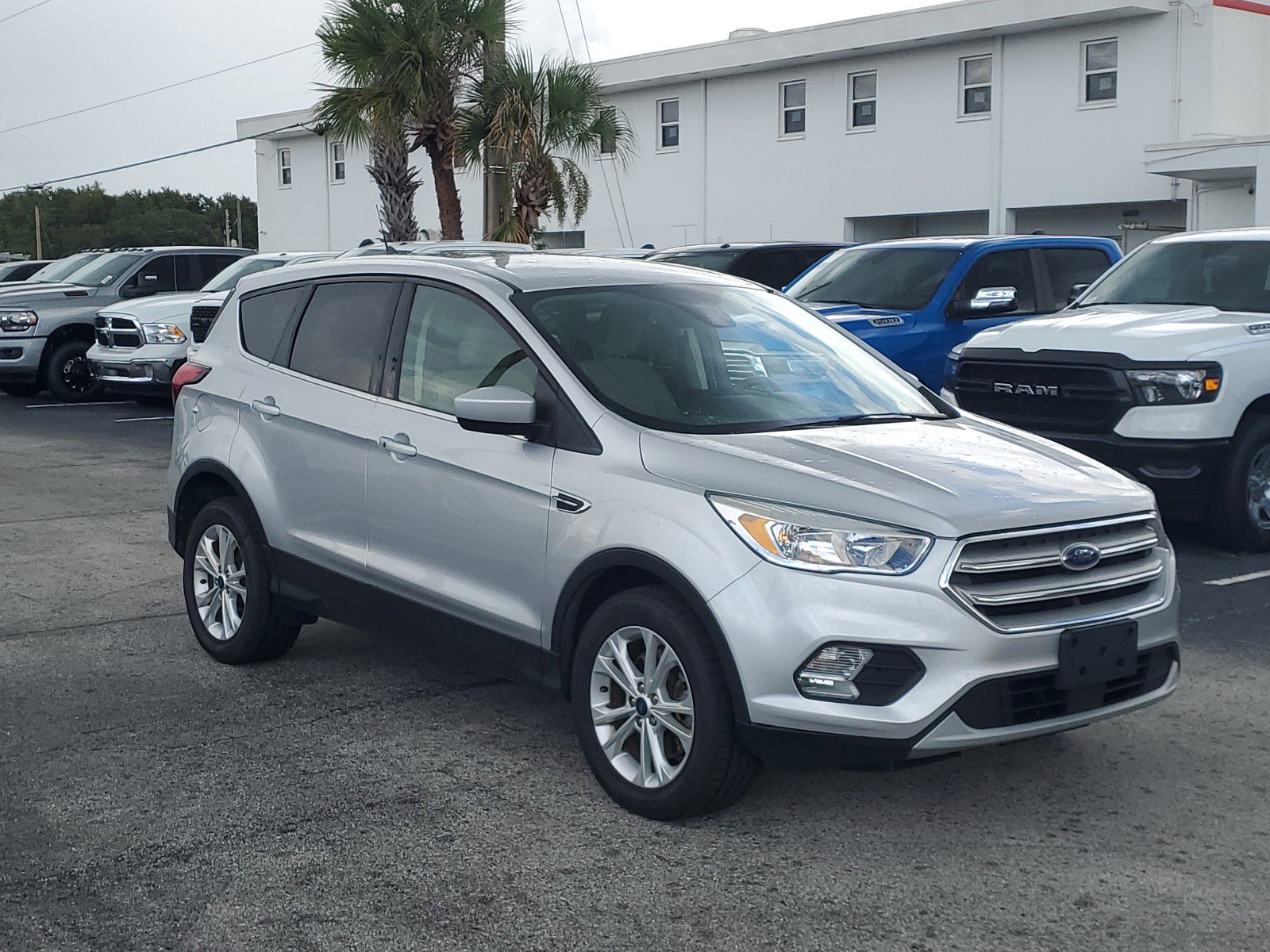 Used 2019 Ford Escape SE with VIN 1FMCU9GD5KUB85460 for sale in Orlando, FL