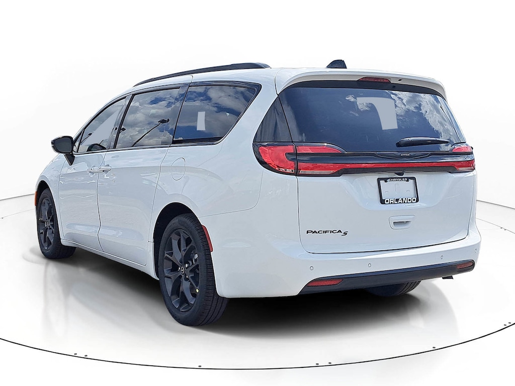 New 2026 Chrysler Pacifica Select Passenger Van
