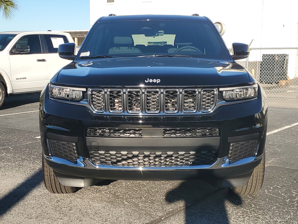 New 2025 Jeep Grand Cherokee L Laredo Sport Utility