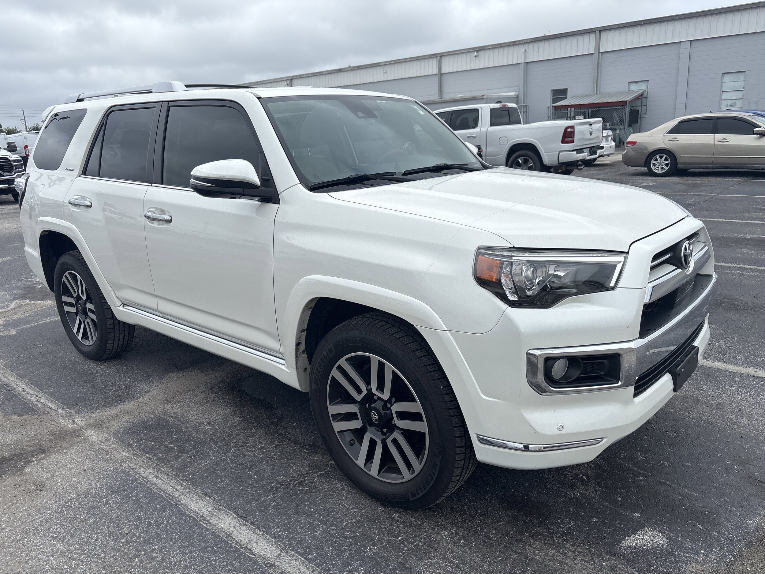 2020 Toyota 4Runner Base photo 3