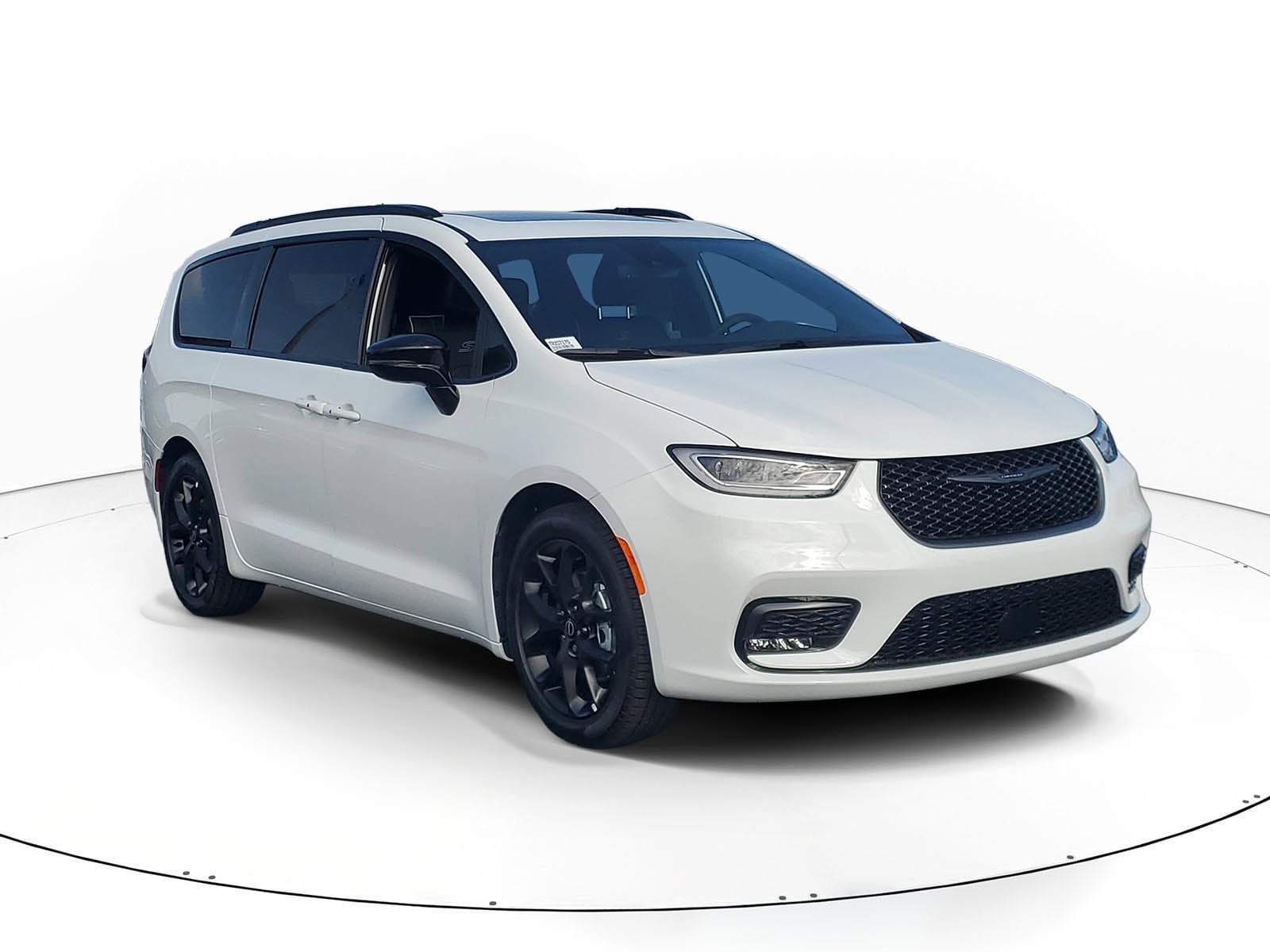 2026 Chrysler Pacifica Limited's photo
