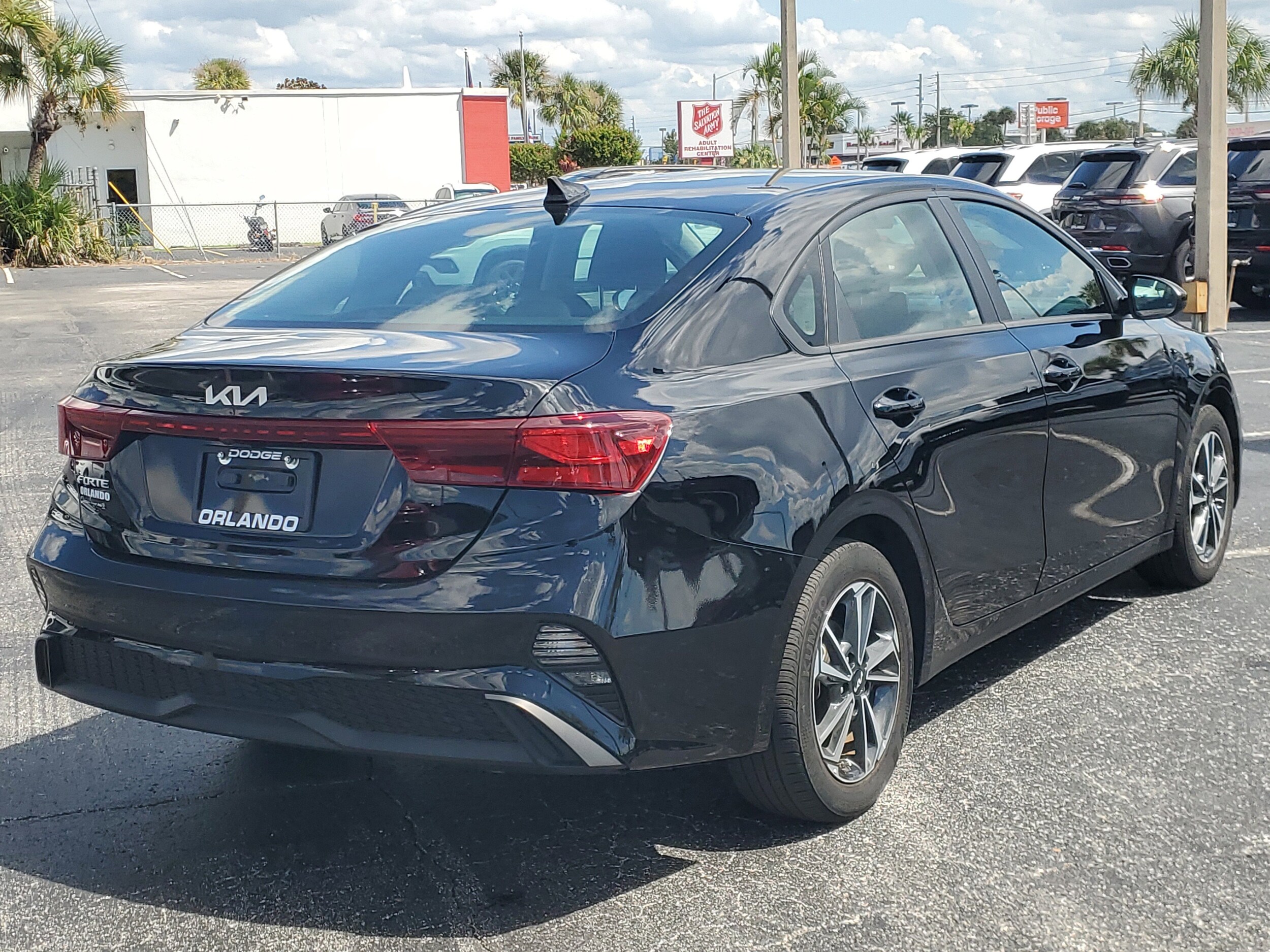 2024 Kia Forte LXS photo 2