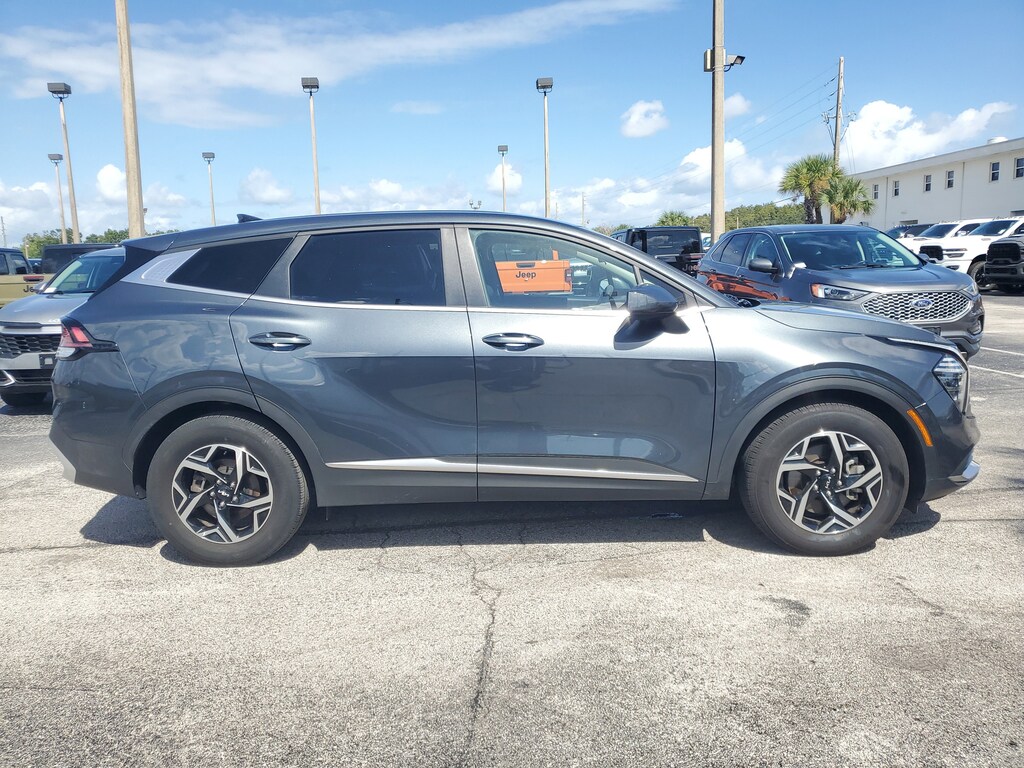 2024 Kia Sportage LX photo 4