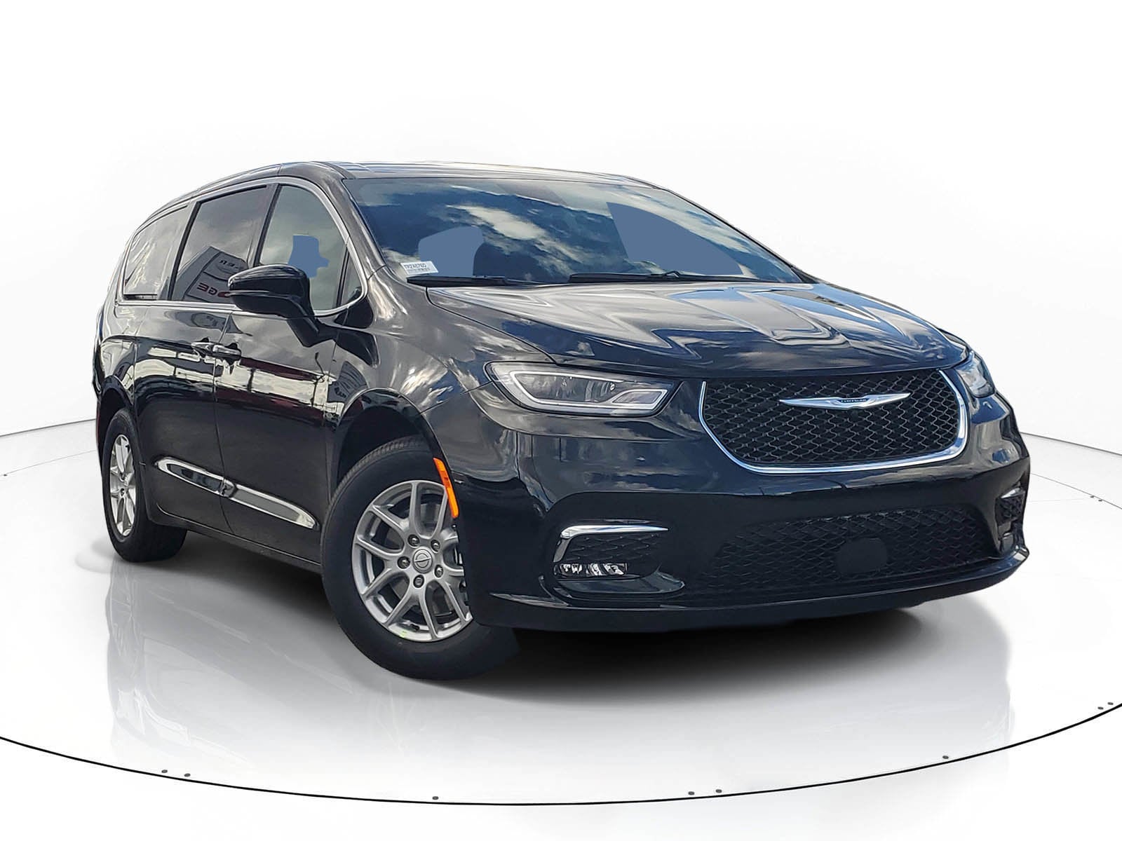 2026 Chrysler Pacifica Select's photo