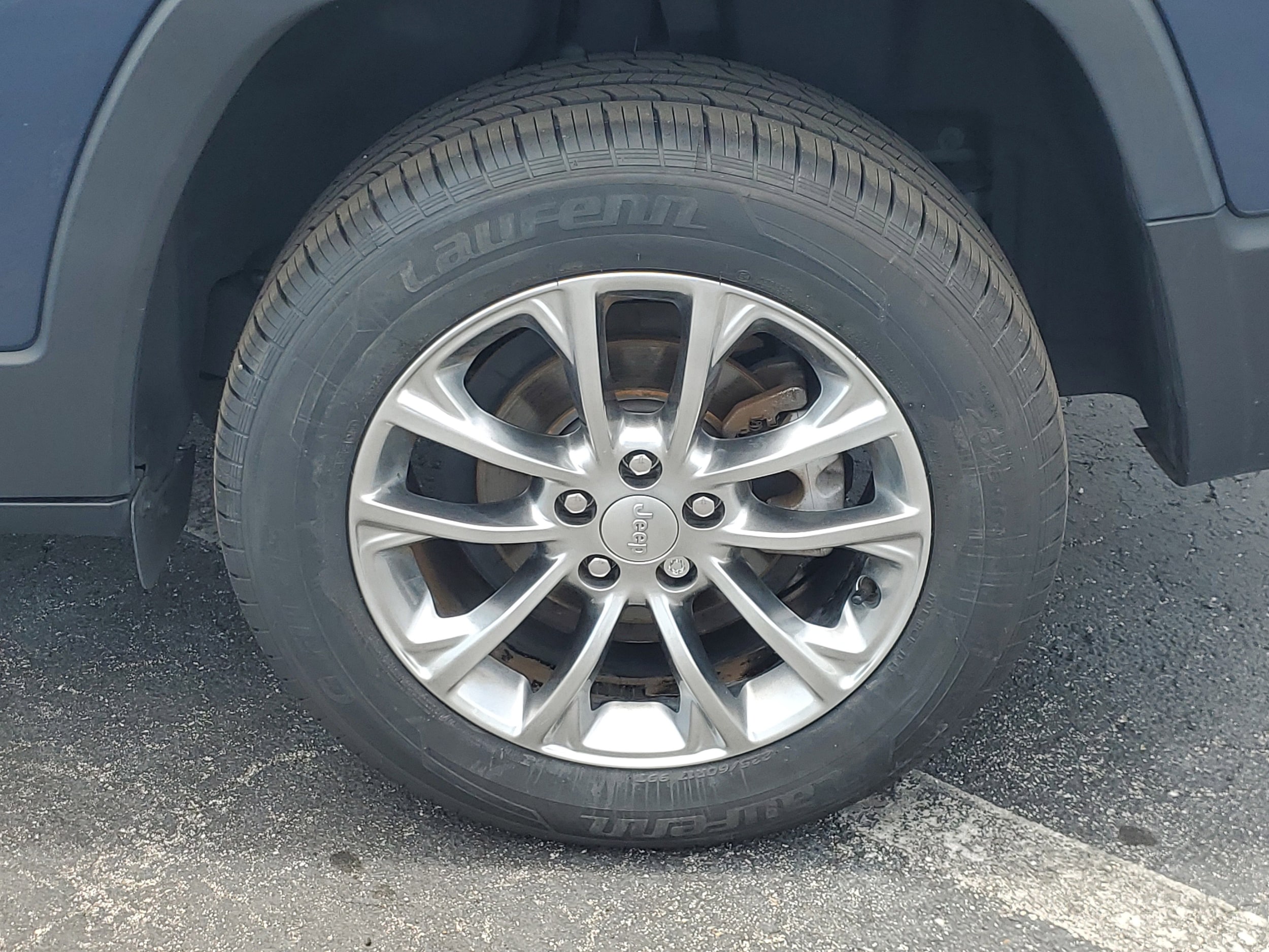 Image 8 of 2021 Jeep Cherokee Latitude Plus FWD