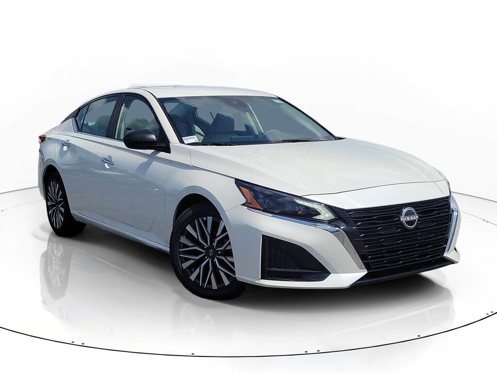 Used 2025 Nissan Altima SV SV FWD