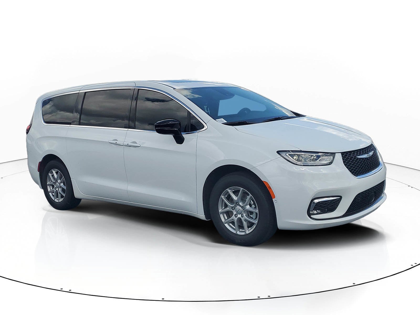 2026 Chrysler Pacifica Select's photo